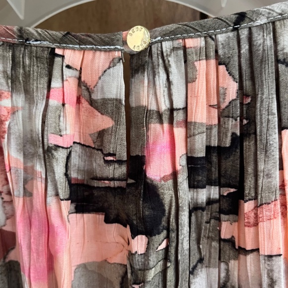 DKNY Women's Pink Printed Crewneck Pleated Peplum Fitted Blouse Top Size L, XL - Picture 16 of 17